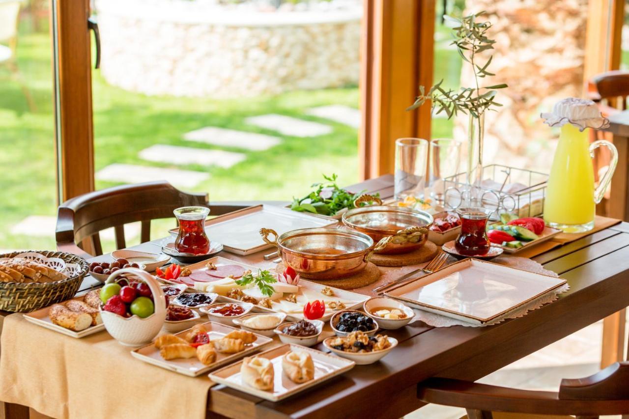 Cunda Oezerbey Konagi (Adults Only) Hotel Ayvalı Kültér fotó