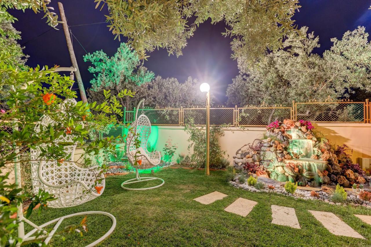 Cunda Oezerbey Konagi (Adults Only) Hotel Ayvalı Kültér fotó