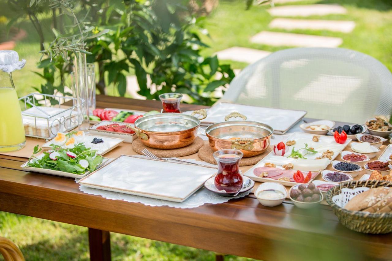Cunda Oezerbey Konagi (Adults Only) Hotel Ayvalı Kültér fotó
